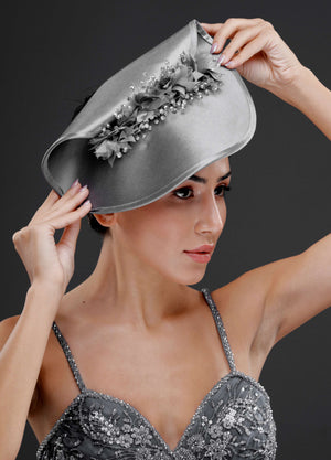 Vintage Çiçek Detaylı Şapka – Özel Tasarım Nikah & Davet Aksesuarı