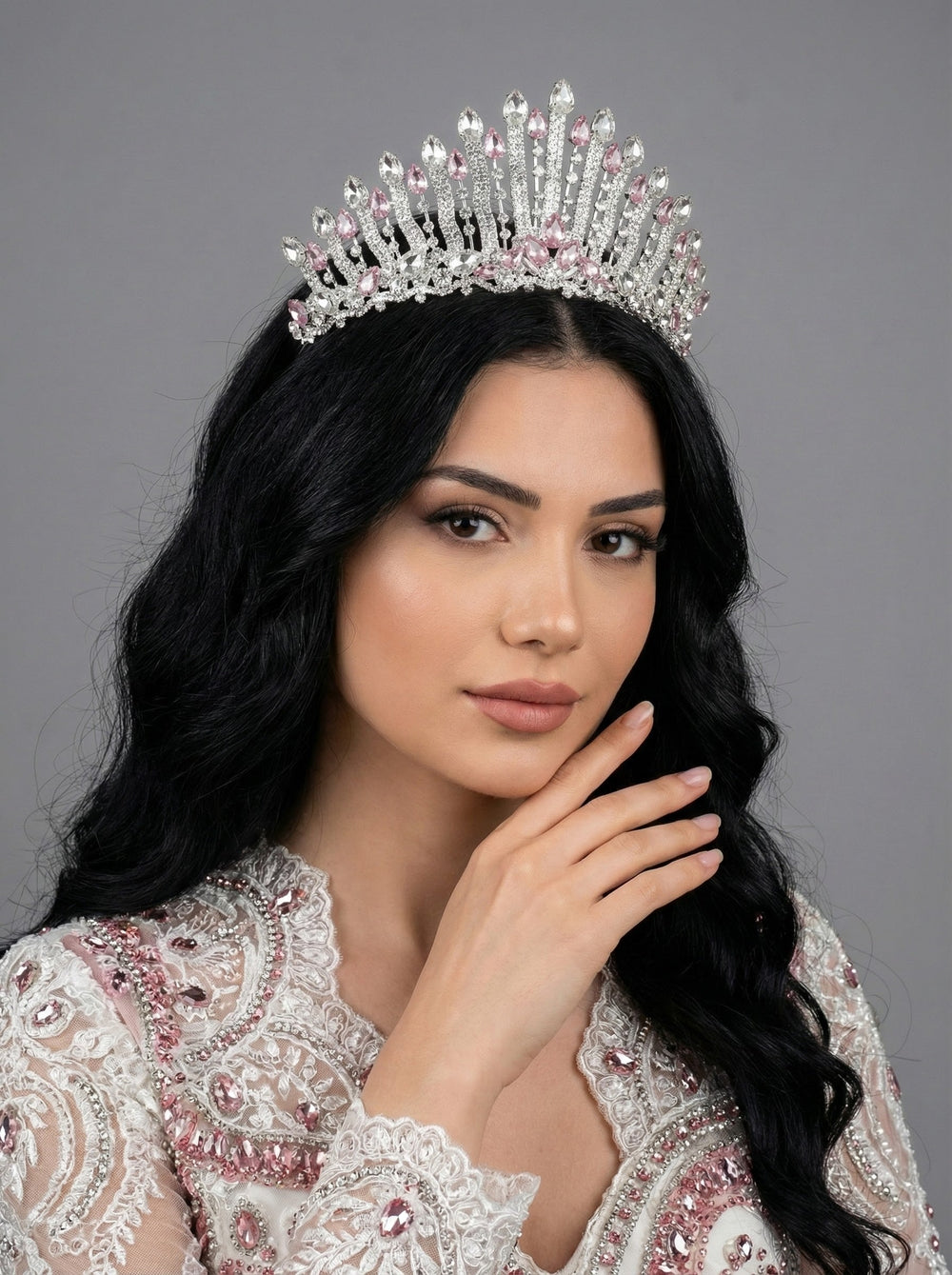 Işıltılı Kına Gecesi Tacı – Kristal Taşlı Çift Renkli Model