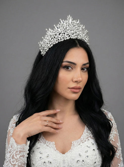 Işıltılı Kına Gecesi Tacı – Kristal Taşlı Gösterişli Model