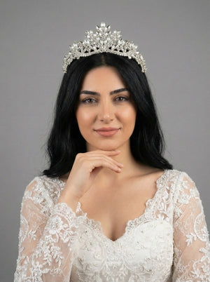 Kristal Taşlı Yaprak Desenli Gelin Tacı Işıltılı Düğün Saç Aksesuarı