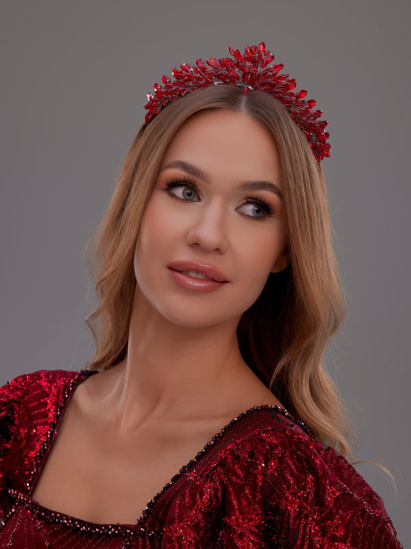 Kristal Boncuklu Zarif Taç