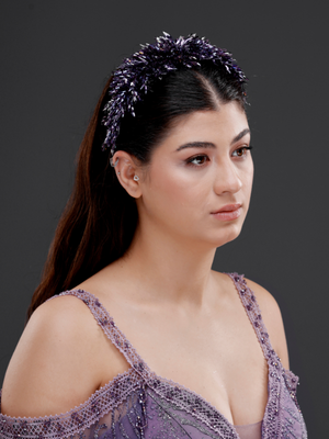 Yoğun Kristal Yapraklı Gelin Tacı – Işıltılı Zarif Bridal Headpiece