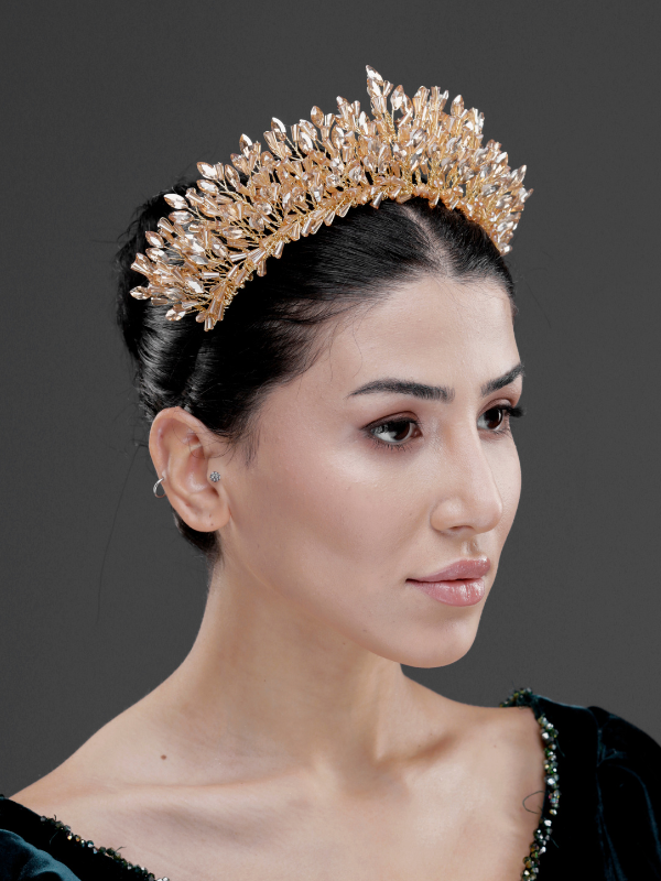 Gösterişli Kristal Gelin Tacı – Işıltılı ve Zarif