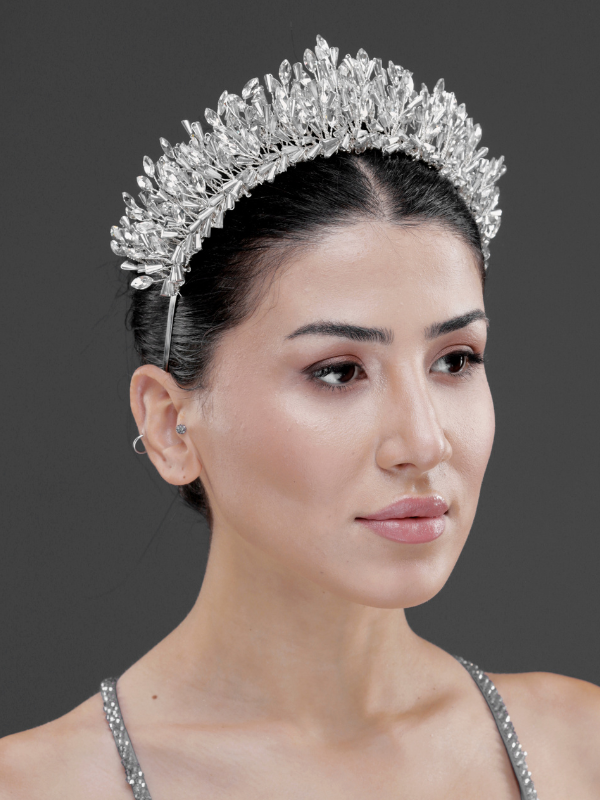 Gösterişli Kristal Gelin Tacı – Işıltılı ve Zarif
