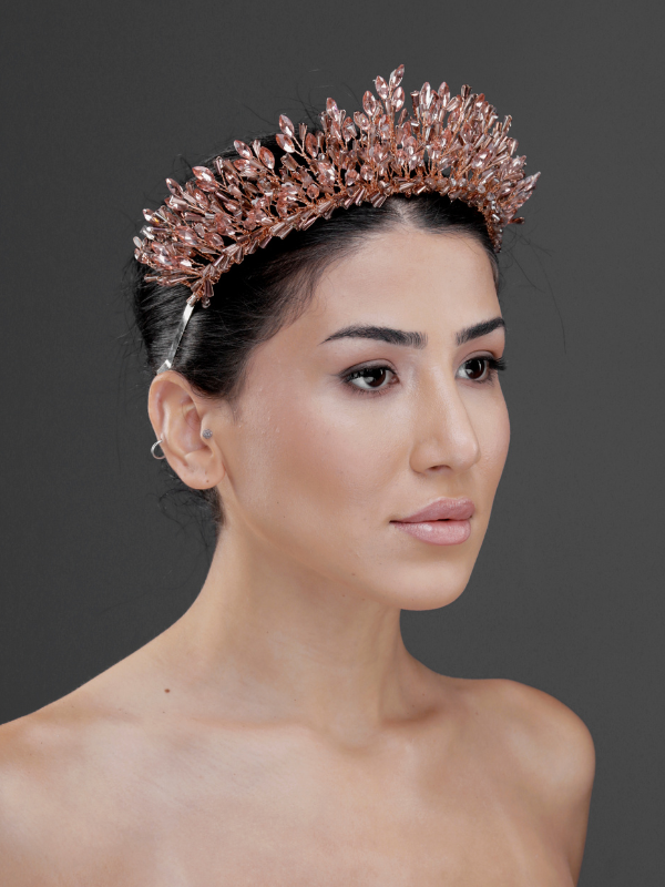 Gösterişli Kristal Gelin Tacı – Işıltılı ve Zarif