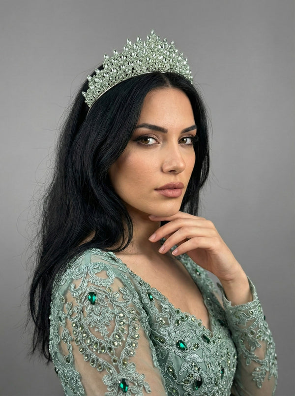 Kristal Taşlı Taç –  Gösterişli Özel Gün Tacı