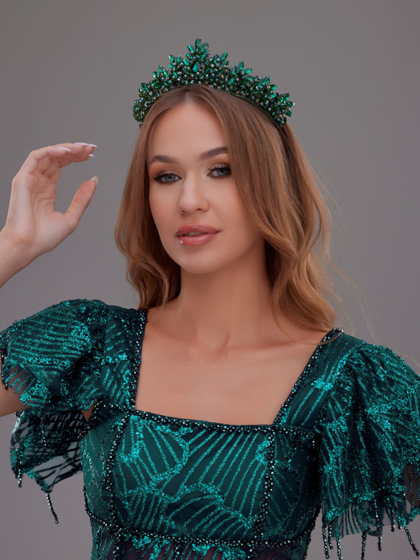 Işıltılı Kristal Taç – Özel Günler İçin El Yapımı Işıltılı Tasarım