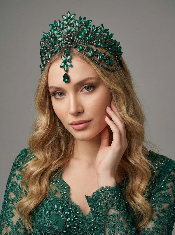 Kristal Taşlı Gelin Tacı – 7 Farklı Renk Seçeneğiyle Işıltınızı Yansıtın