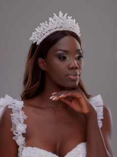 Beyaz Kristal Gelin Tacı – El Yapımı Işıltılı Prenses Taç Modeli