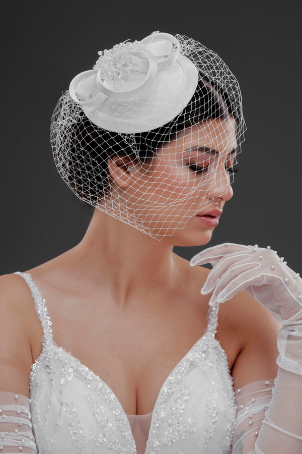 Vintage Fransız Stil Nikah Şapkası – File Tül Detaylı Gelin Aksesuarı