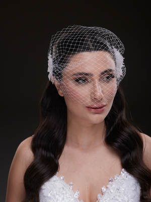 Vintage Tarz Kafes Tüllü Gelin Saç Aksesuarı – Çiçek Detaylı Nikah Filesi