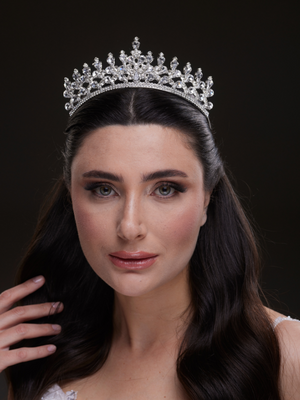 Kristal Taşlı Kraliçe Model Gelin Tacı Işıltılı Düğün Saç Aksesuarı